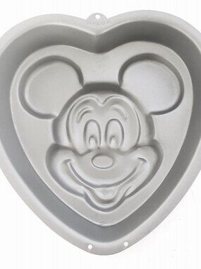 MIckey Mouse Heart Cake Pan Disney 9.5" x 9.5" x 2" Non-Stick Aluminum Used